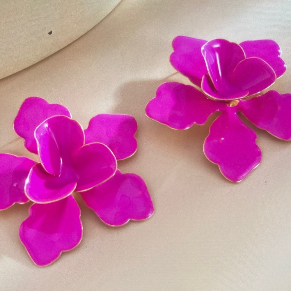Vibrant Pink Blossom Earrings - Picture 4 of 5